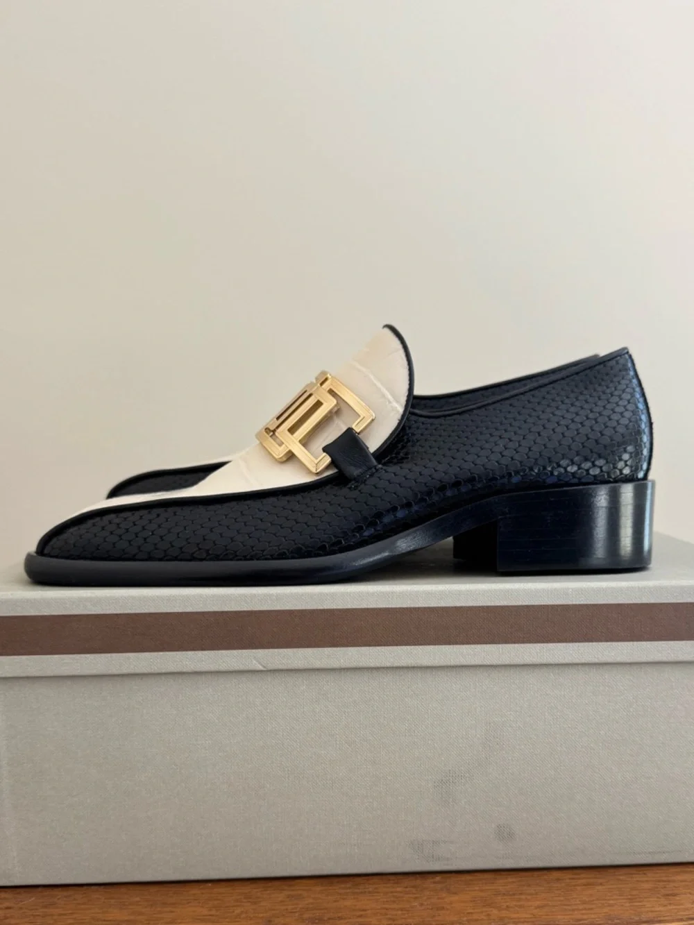 Marni Black and White Leather Loafers - Picture 6 of 8